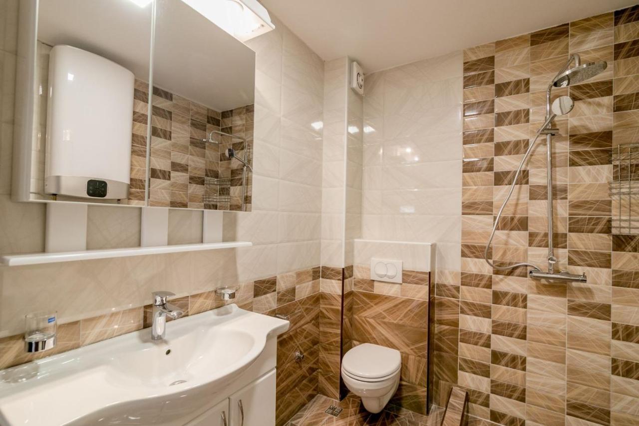 Apartmani Matej โกตอร์ ภายนอก รูปภาพ