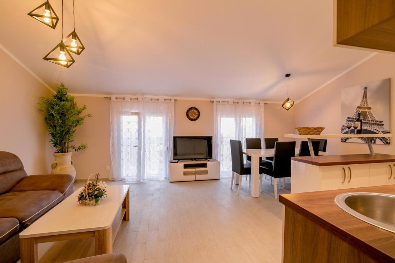 Apartmani Matej โกตอร์ ภายนอก รูปภาพ