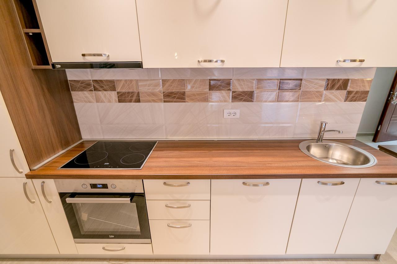Apartmani Matej โกตอร์ ภายนอก รูปภาพ