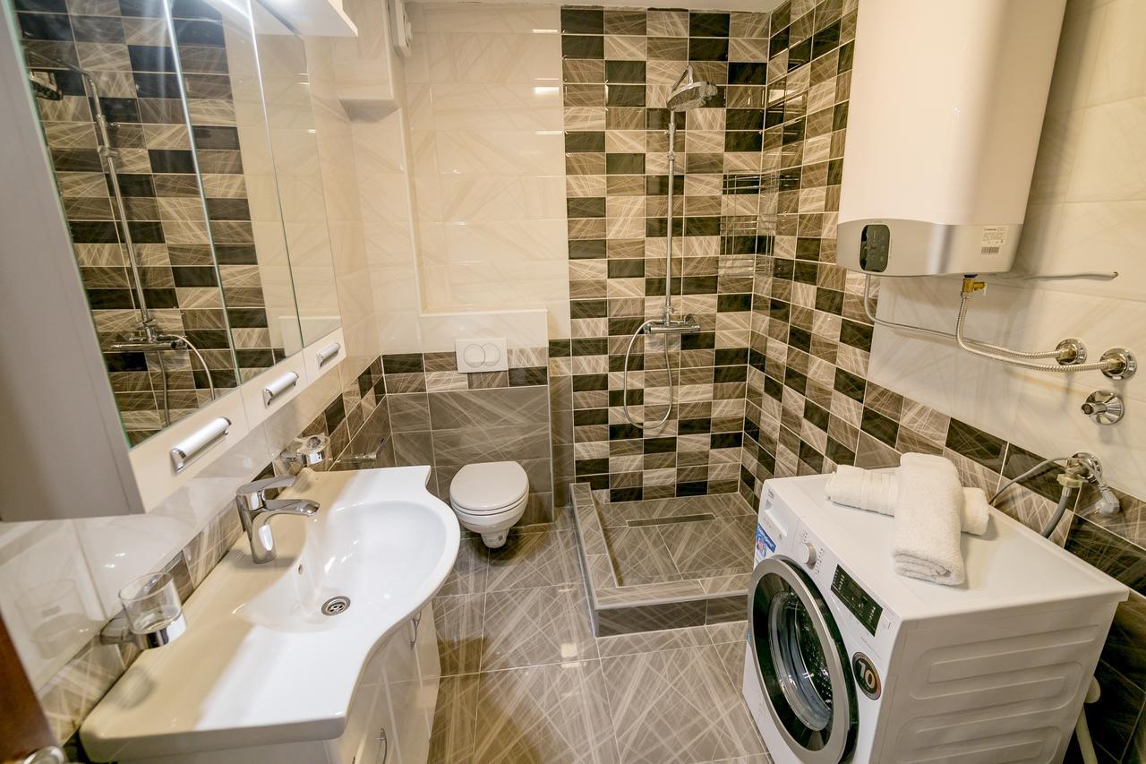 Apartmani Matej โกตอร์ ภายนอก รูปภาพ